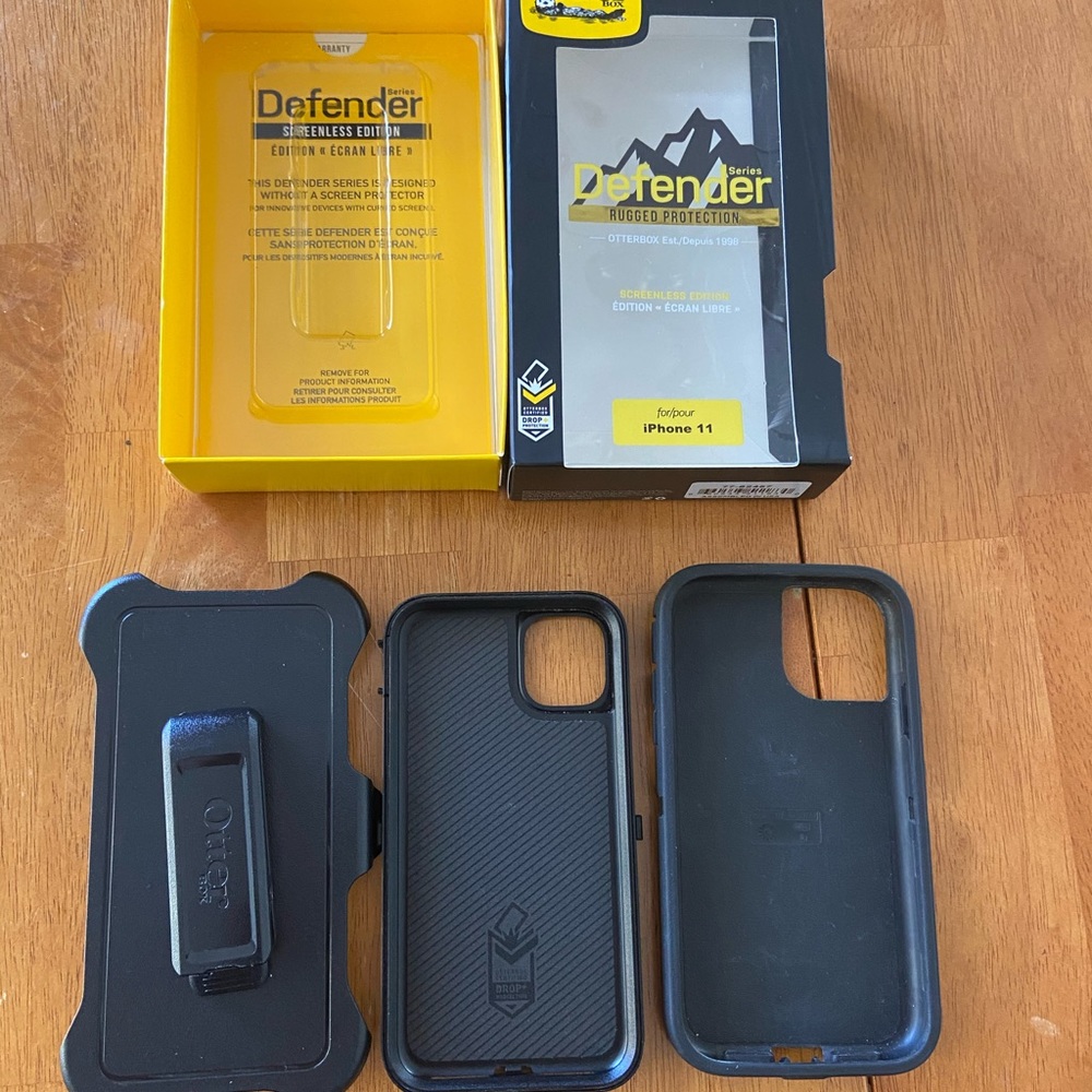 I phone 11  defender case rugged protection